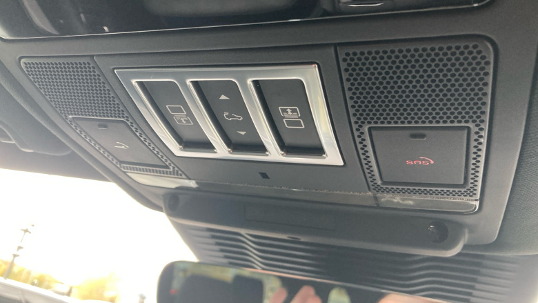 Land Rover Discovery 3.0 D350 Dynamic SE 5dr Auto Diesel Station Wagon